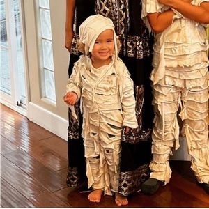 Halloween mummy costume onesie and hat